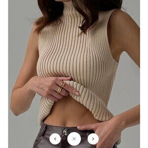 Minimalist Mock Neck Rib Tank Top - Medium